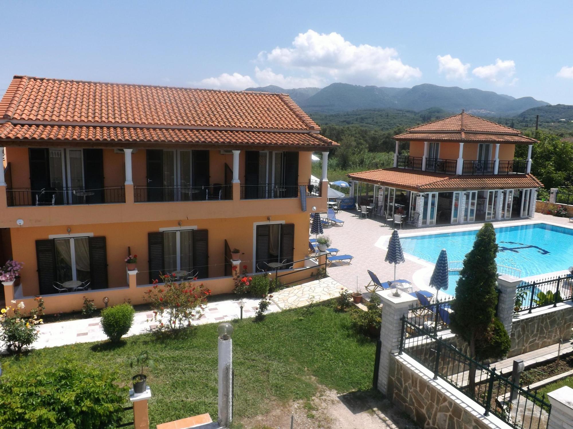 Makis Studios And Apartments Roda  Exterior foto